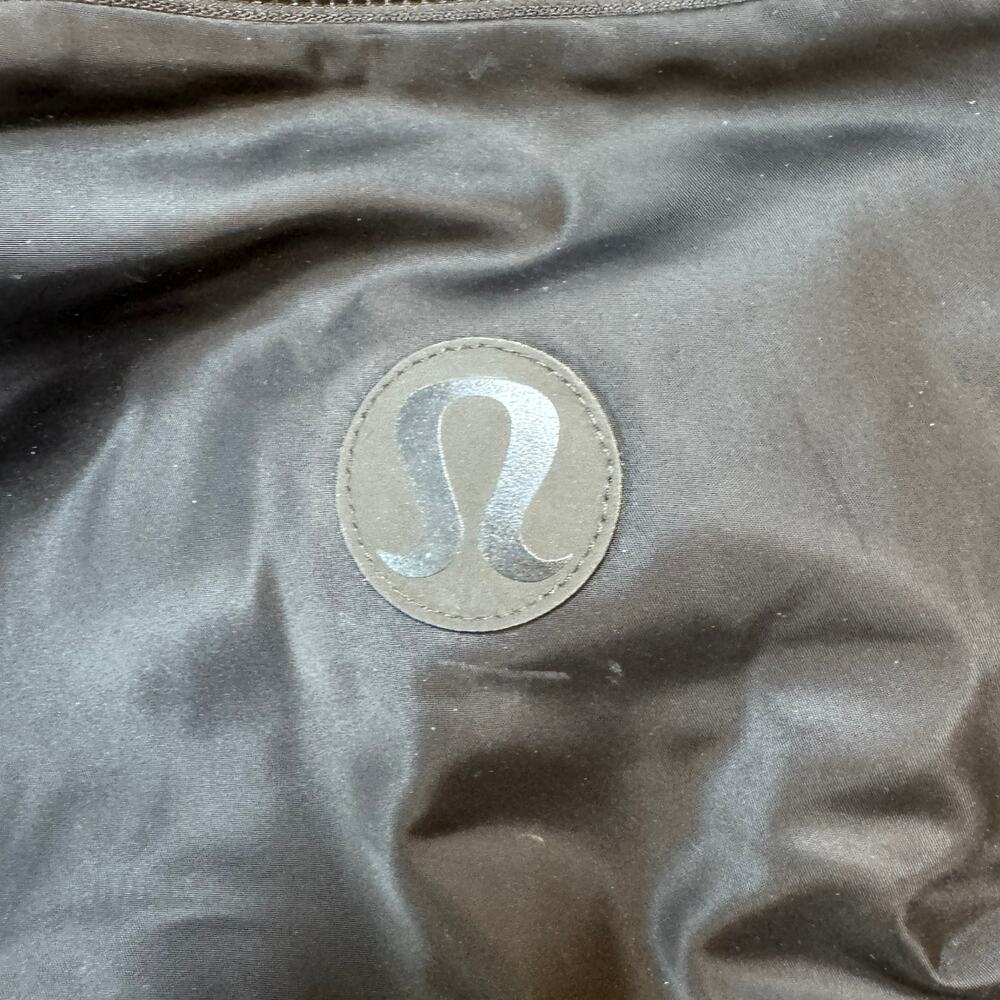 Lululemon Assert 30L Backpack Black Nylon Travel Gym Laptop Bag Mindbody - Picture 3 of 12